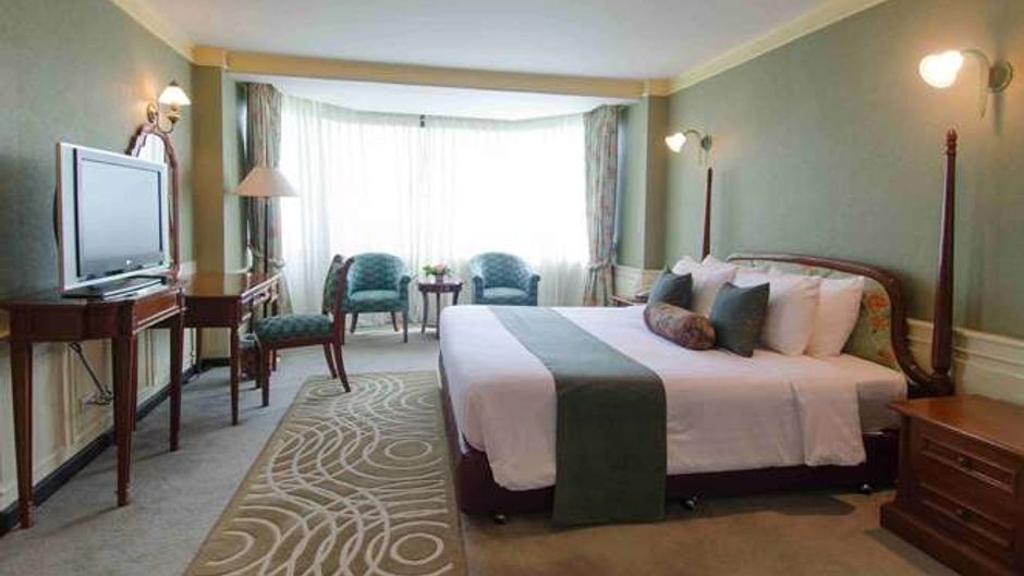 Amarin Lagoon Hotel Suite