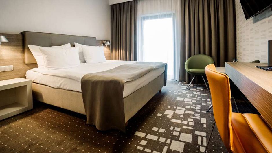 Q Hotel Plus Wroclaw Room