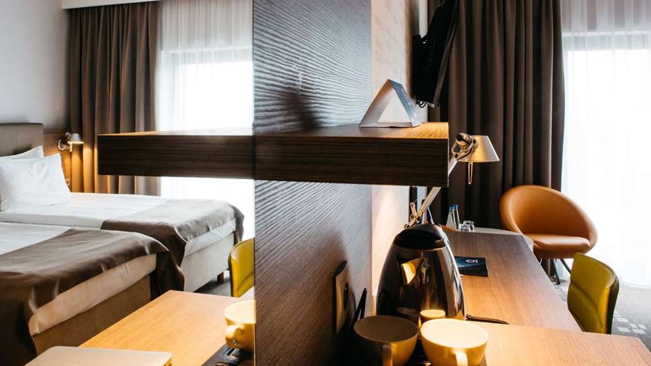 Q Hotel Plus Wroclaw Room