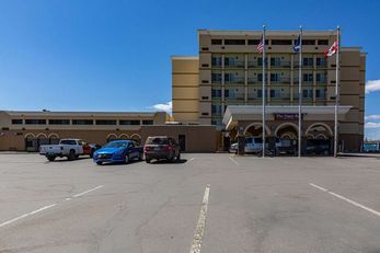 Clarion Hotel
