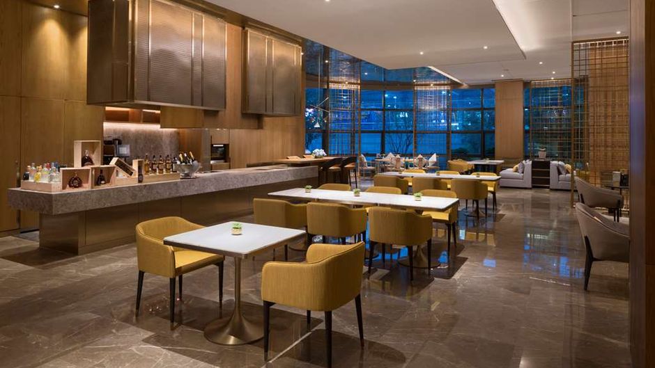 Hyatt Regency Shenzhen Airport Lobby