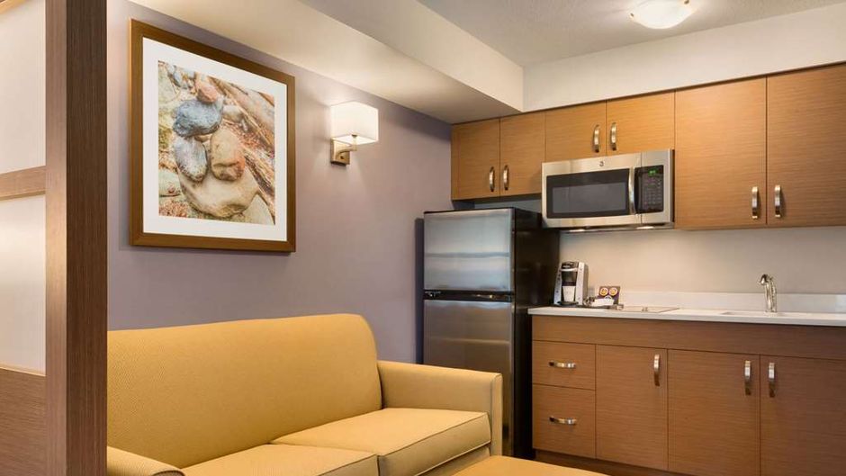 Microtel Inn/Stes by Wyndham Oyster Bay Suite