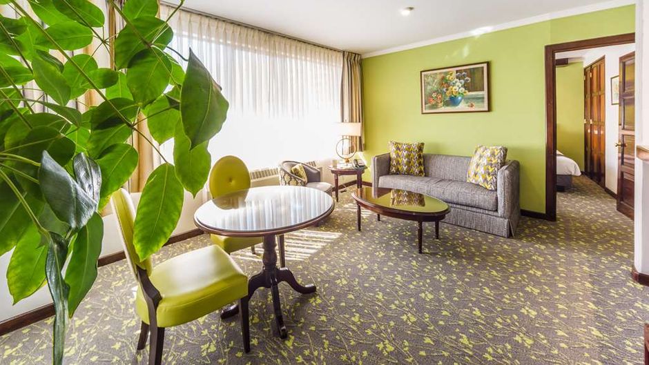 Ritz Apart Hotel All Suites Room