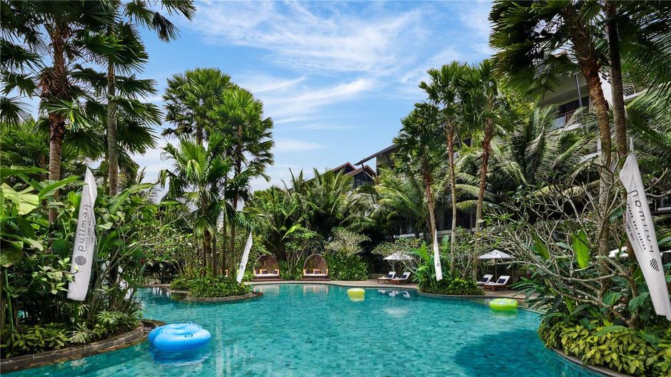 Pullman Ciawi Hotel Pool
