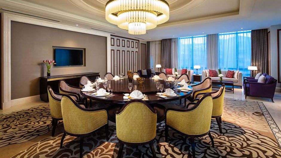 Ramada Plaza by Wyndham Wuhan Huangpi Restaurant