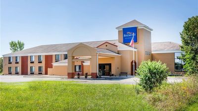 Baymont Inn and Sts by Wyndham Mukwonago