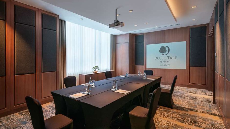 DoubleTree by Hilton Surabaya Meeting