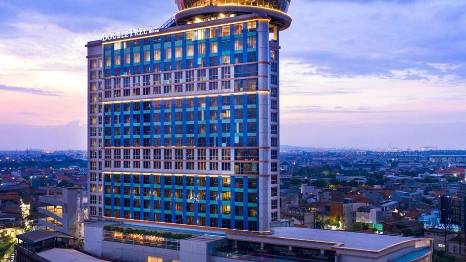 DoubleTree by Hilton Surabaya Exterior