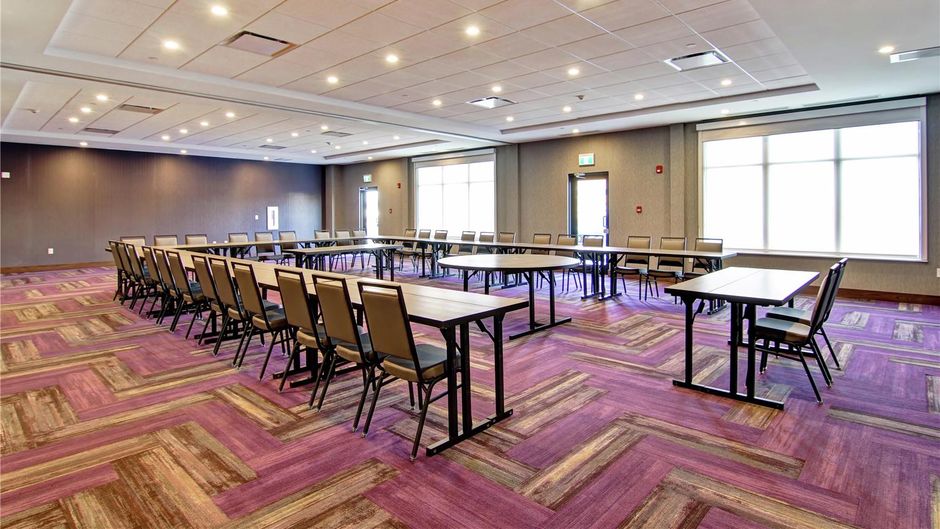 Home2 Suites by Hilton Edmonton South Meeting