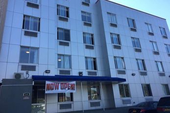 Days Inn Brooklyn Borough Park