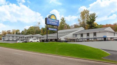 Days Inn & Suites by Wyndham