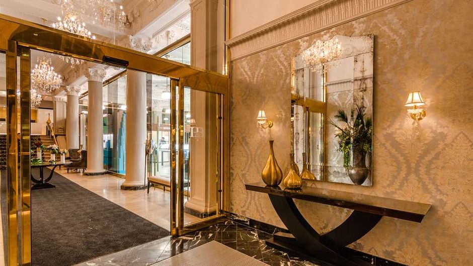Hotel Birks Montreal Lobby