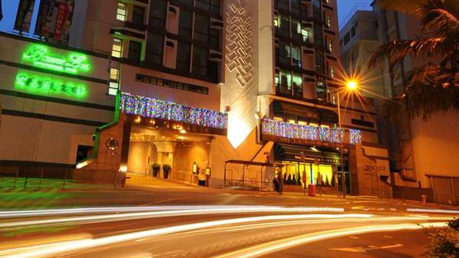 Bishop Lei International House Exterior