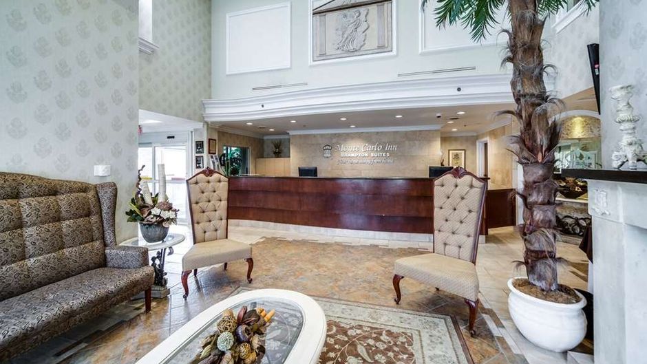 Monte Carlo Inn Brampton Suites Exterior