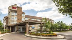 Monte Carlo Inn Brampton Suites