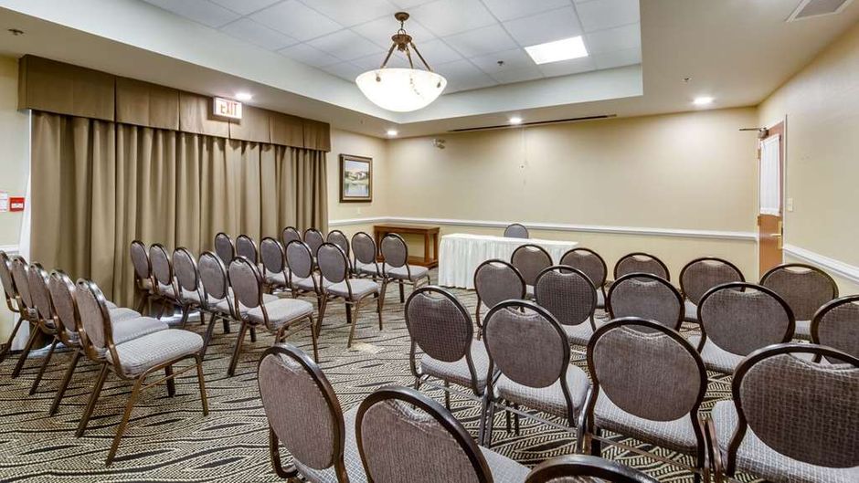 Monte Carlo Inn Vaughan Suites Meeting