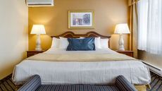 Monte Carlo Inn Vaughan Suites