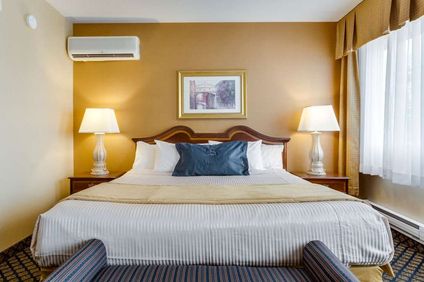 Monte Carlo Inn Vaughan Suites