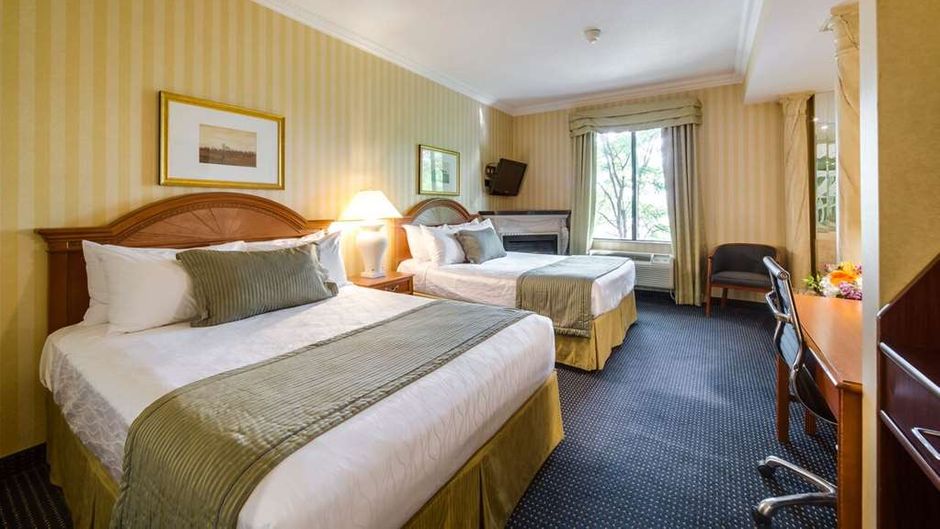 Monte Carlo Motel Toronto West Room