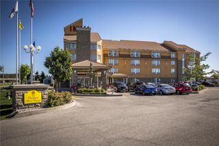 Monte Carlo Inn Barrie Suites
