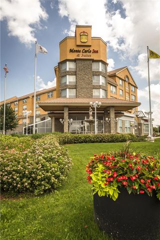 Monte Carlo Inn & Suites