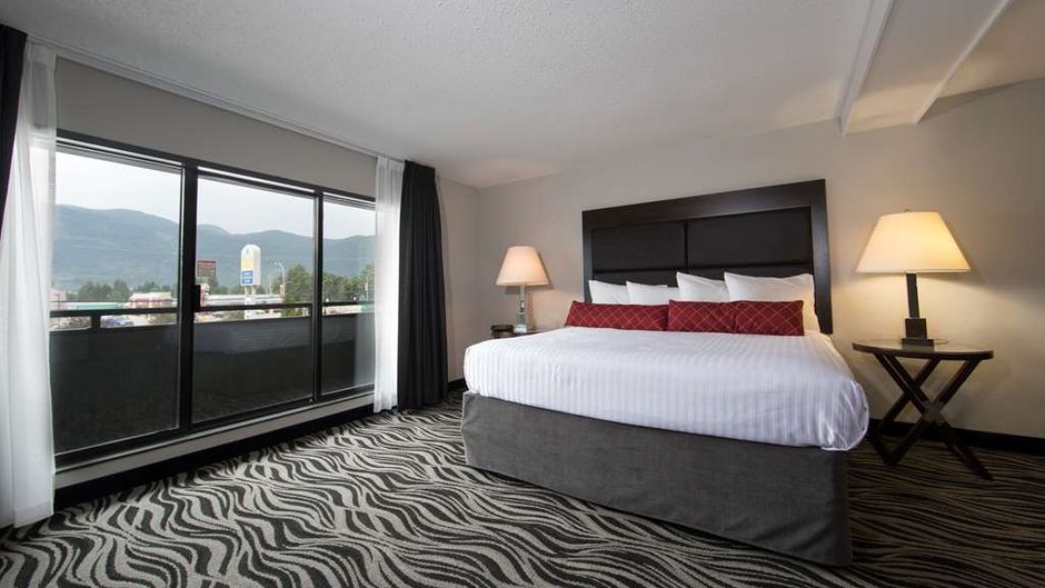 SureStay Hotel by Best Western Castlegar Suite