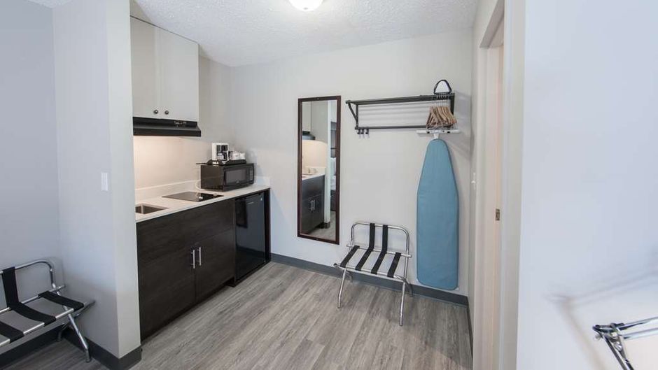 SureStay Hotel by Best Western Castlegar Suite