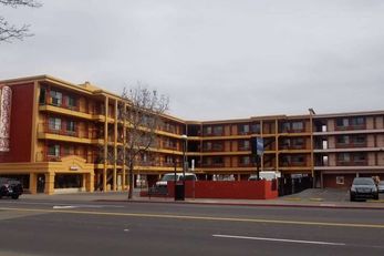Howard Johnson by Wyndham Reno