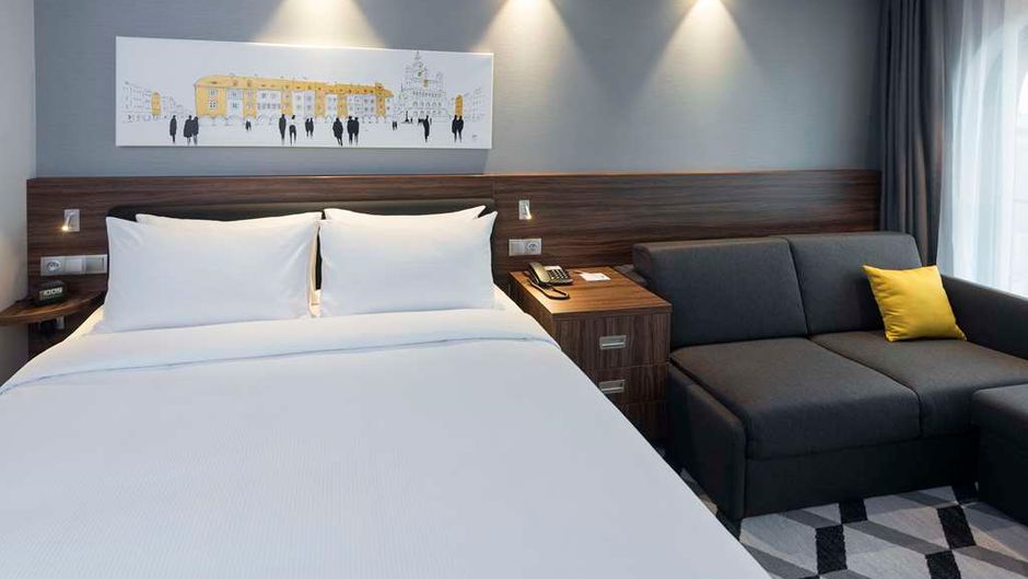 Hampton by Hilton Poznan Old Town Room