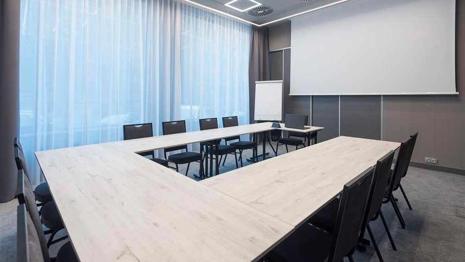 Hampton by Hilton Poznan Old Town Meeting