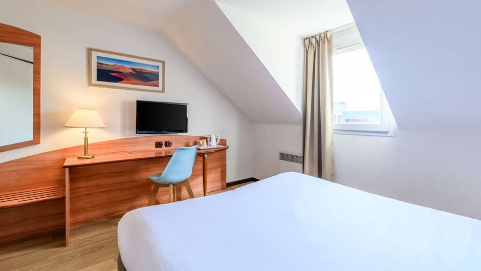Comfort Hotel Evreux Room