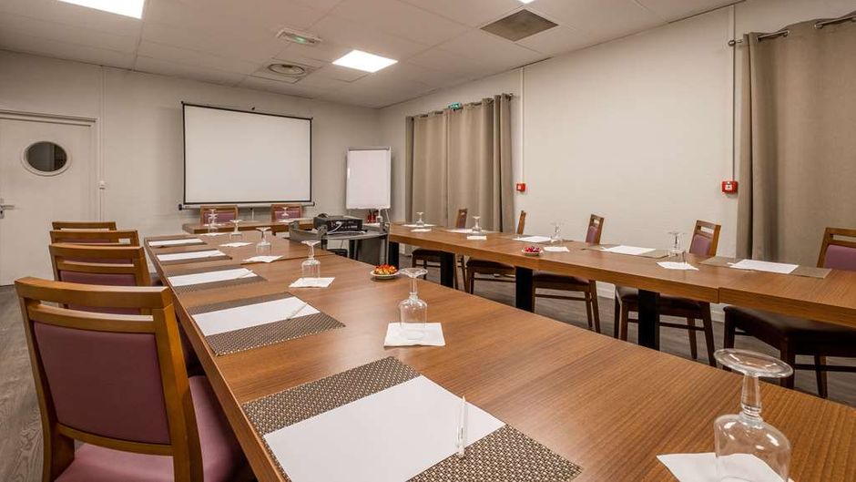 Comfort Hotel Etampes Meeting