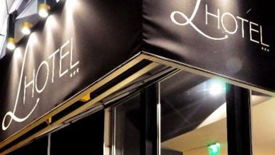 L'Hotel Exterior