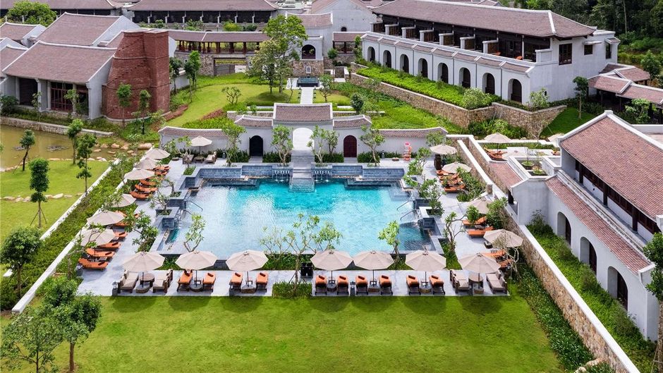 Legacy Yen Tu - MGallery Pool
