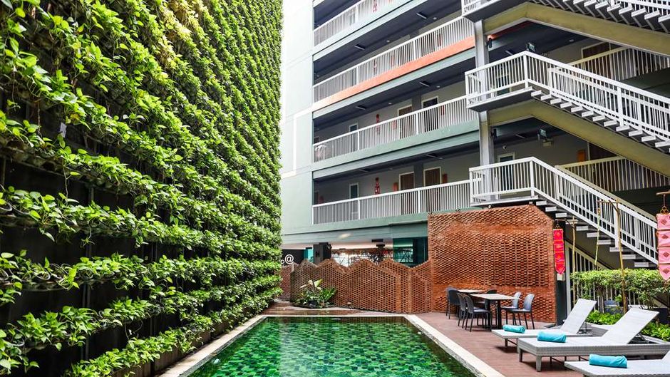 X2 Vibe Chiang Mai-Decem Hotel Pool