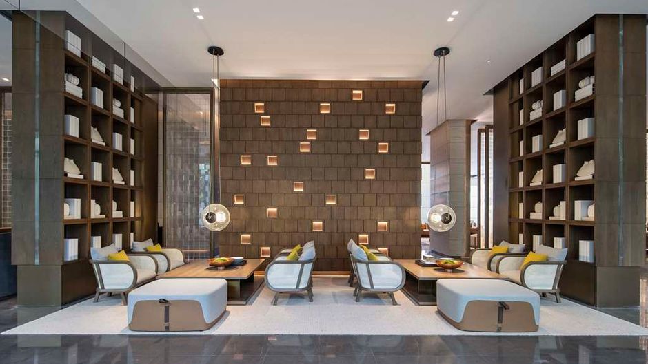 Joyze Hotel Xiamen, Curio Collection Lobby