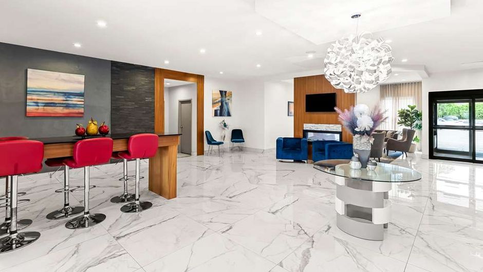Best Western Plus Montreal East Lobby