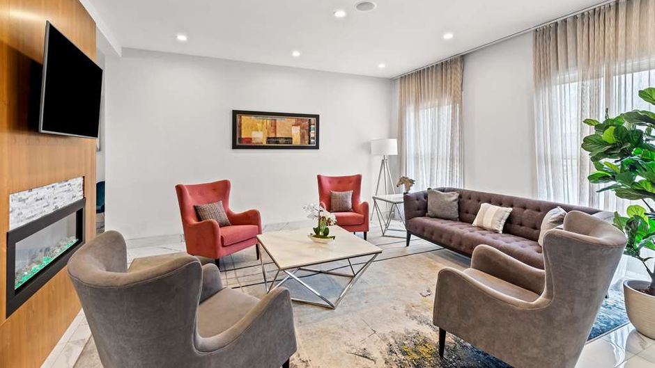 Best Western Plus Montreal East Lobby