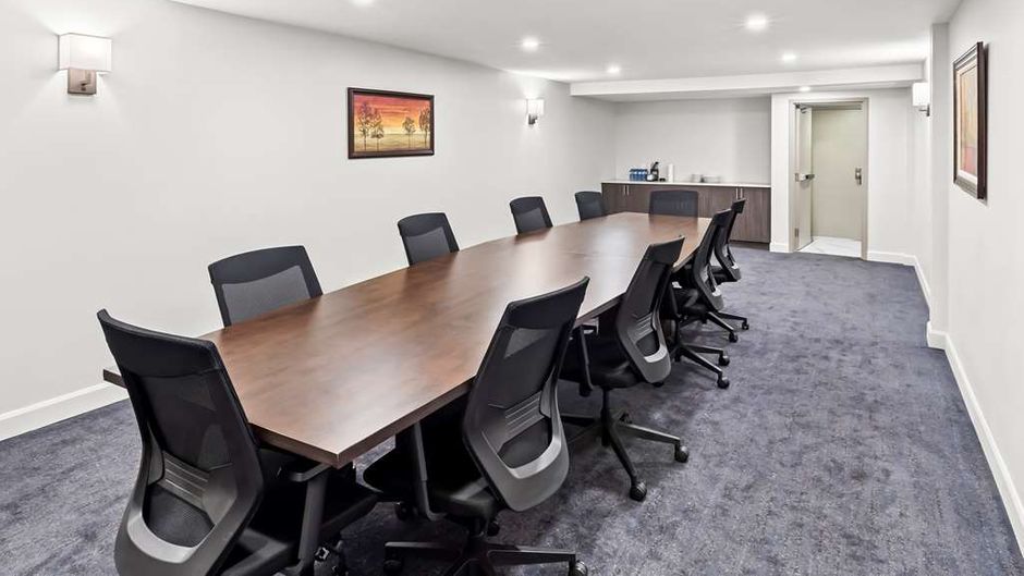 Best Western Plus Montreal East Meeting
