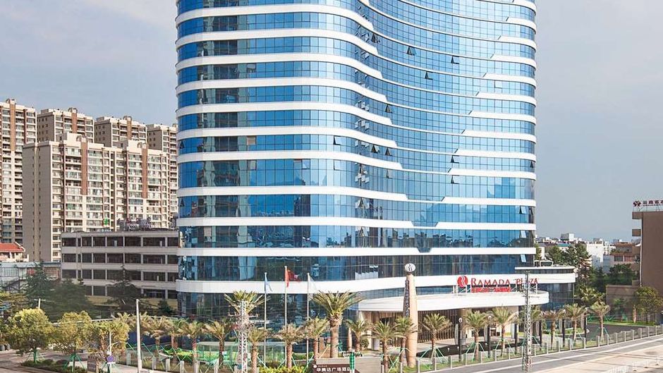 Ramada Plaza by Wyndham Fuxian Lake Exterior