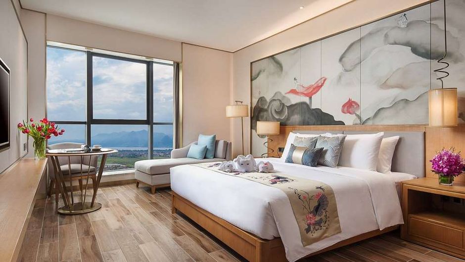 Ramada Plaza by Wyndham Fuxian Lake Room