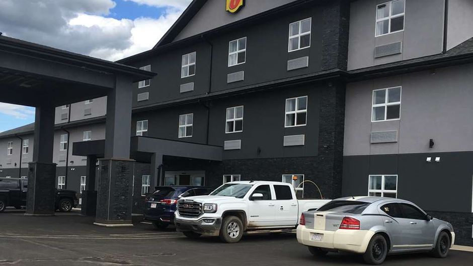 Super 8 Hardisty Exterior