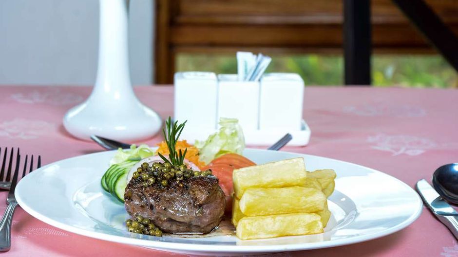 Jacaranda Hotel Restaurant