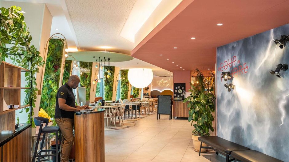 Ibis Styles Paris Meteor Av d'Italie Exterior
