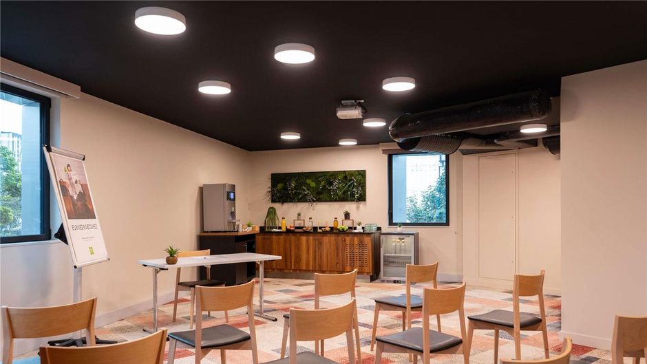 Ibis Styles Paris Meteor Av d'Italie Meeting