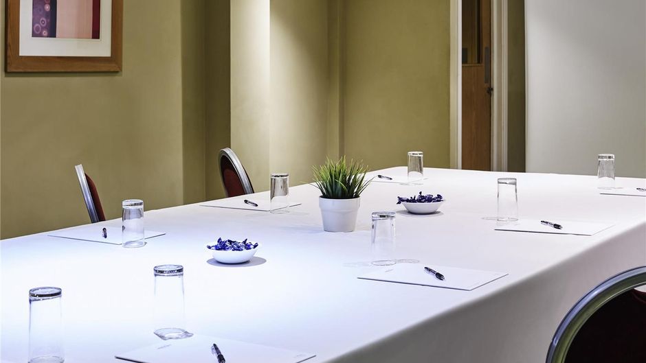 Mercure Newbury West Grange Hotel Meeting