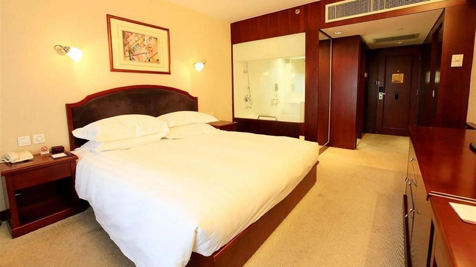 Beijing Landmark Hotel Room