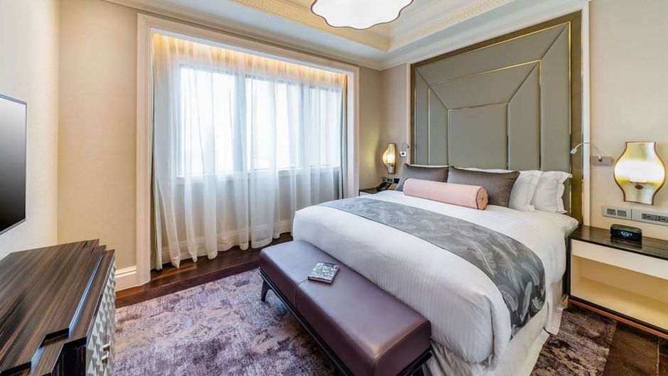 Caravelle Saigon Suite
