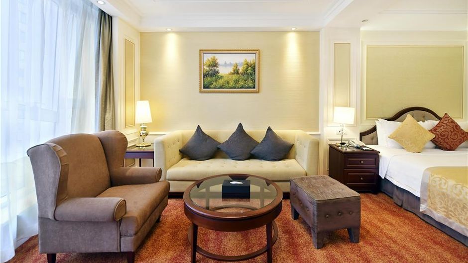 Central Hotel Shanghai Room