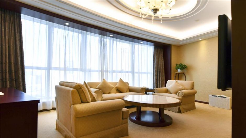 Central Hotel Shanghai Suite